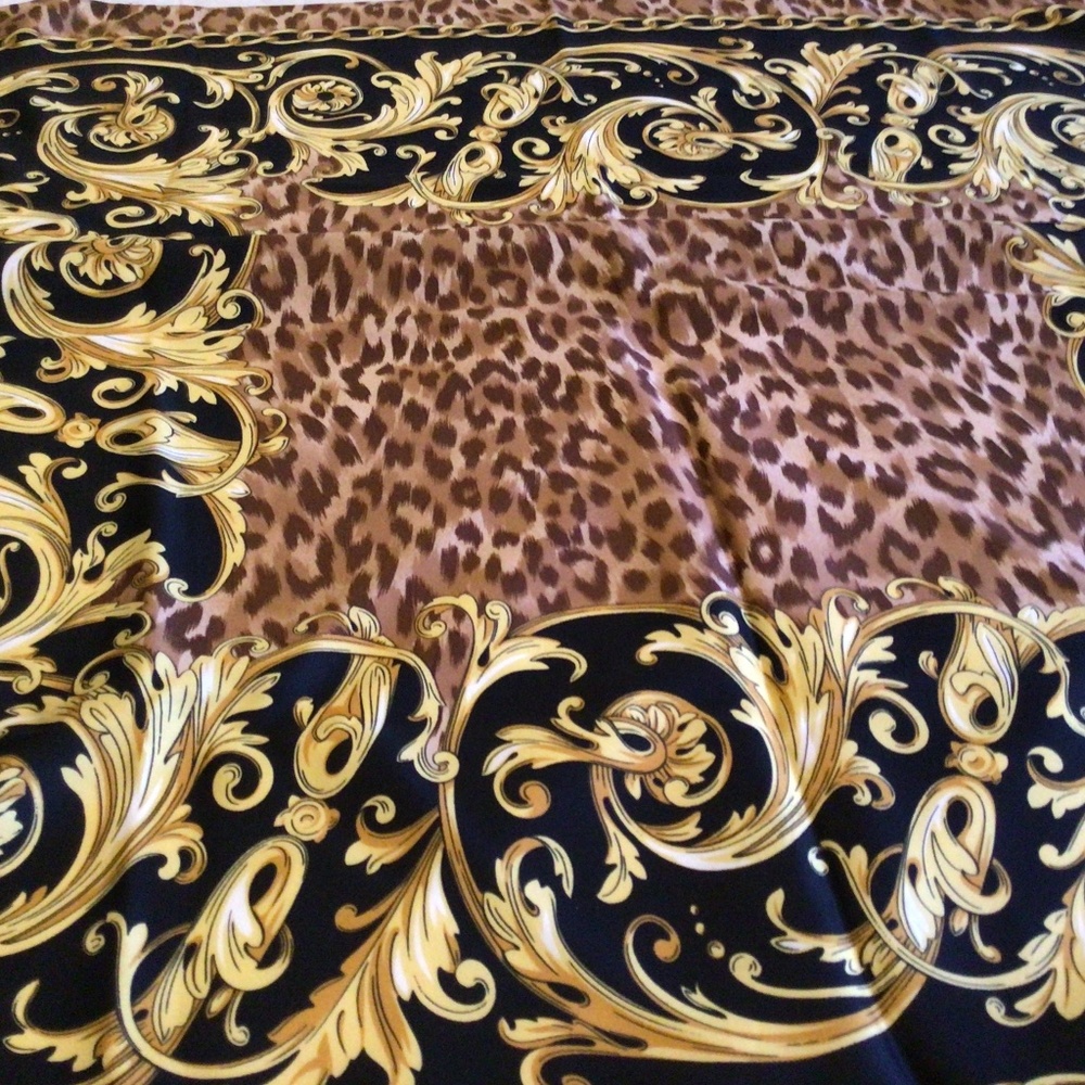 Berkshire Scarf, Made in Italy 30” x 30” 100% Polyester